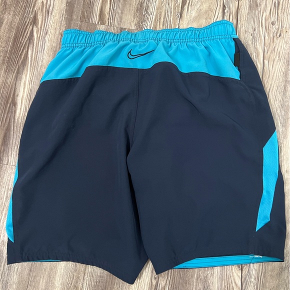 Men's Nike Swim Trunks Shorts M Pockets Logo Surf Beach Outdoor Lined - Picture 2 of 5